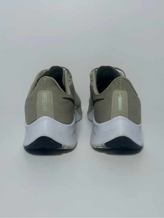 Nike Air Zoom Pegasus 37 (Stone/Black) main image 6